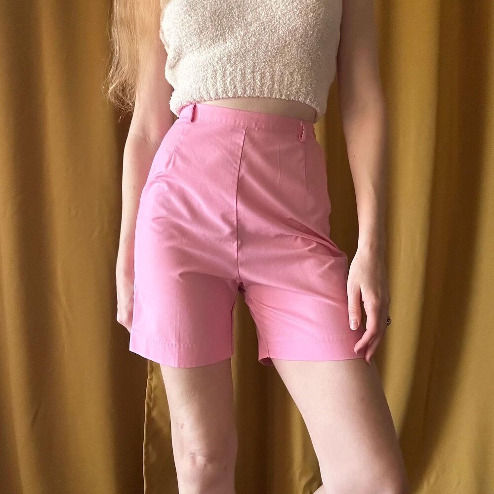 1960s Bubblegum Pink High Waisted Pin up Shorts, Size xs 24" waist